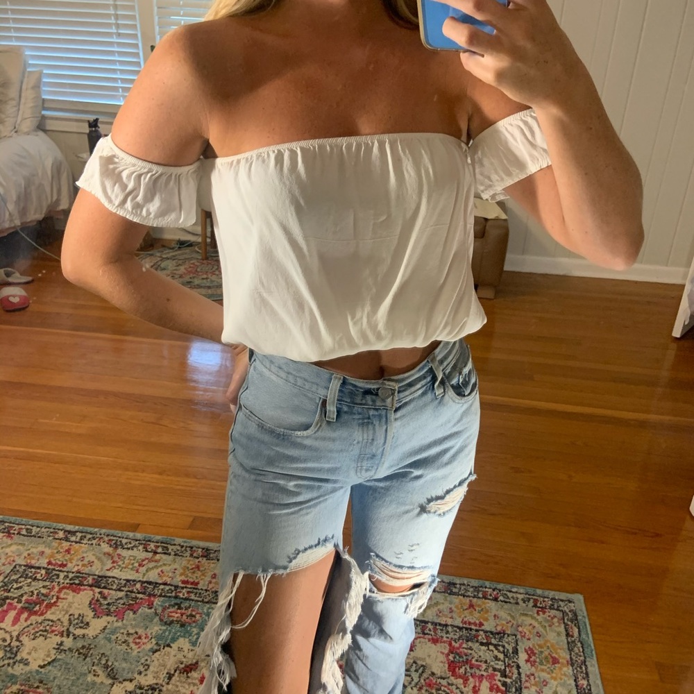 Brandy Melville White off the shoulder top